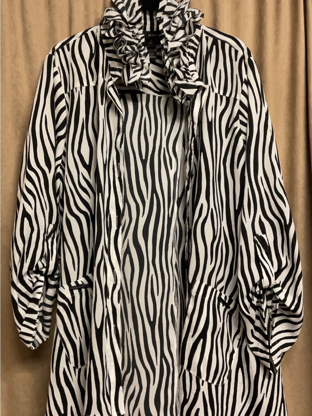 Ali Miles Black & White Zebra Ruffle Collar Button-Down Blouse
